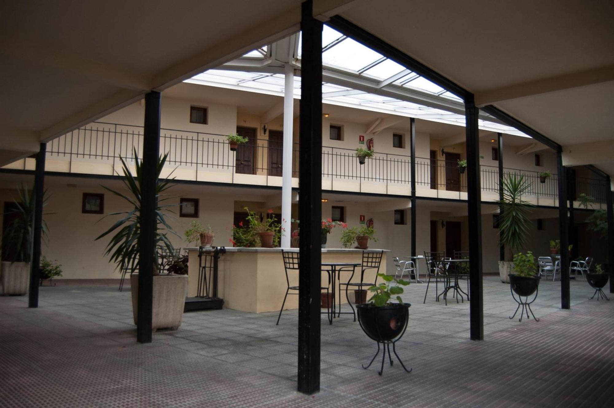 Hotel Urgain Oronoz-Mugaire Екстериор снимка