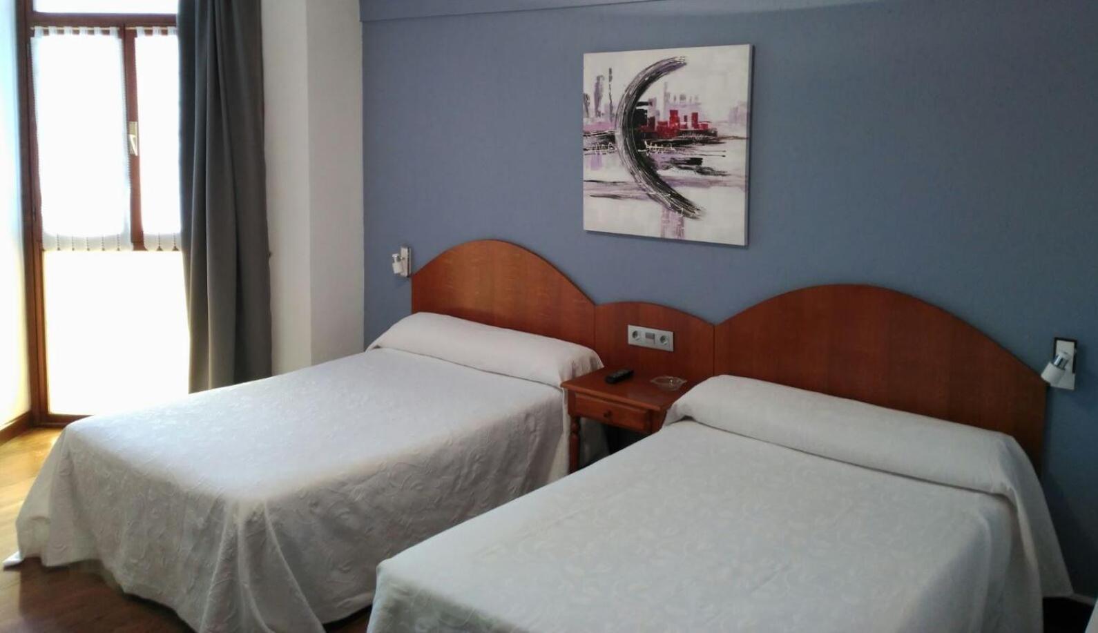 Hotel Urgain Oronoz-Mugaire Екстериор снимка